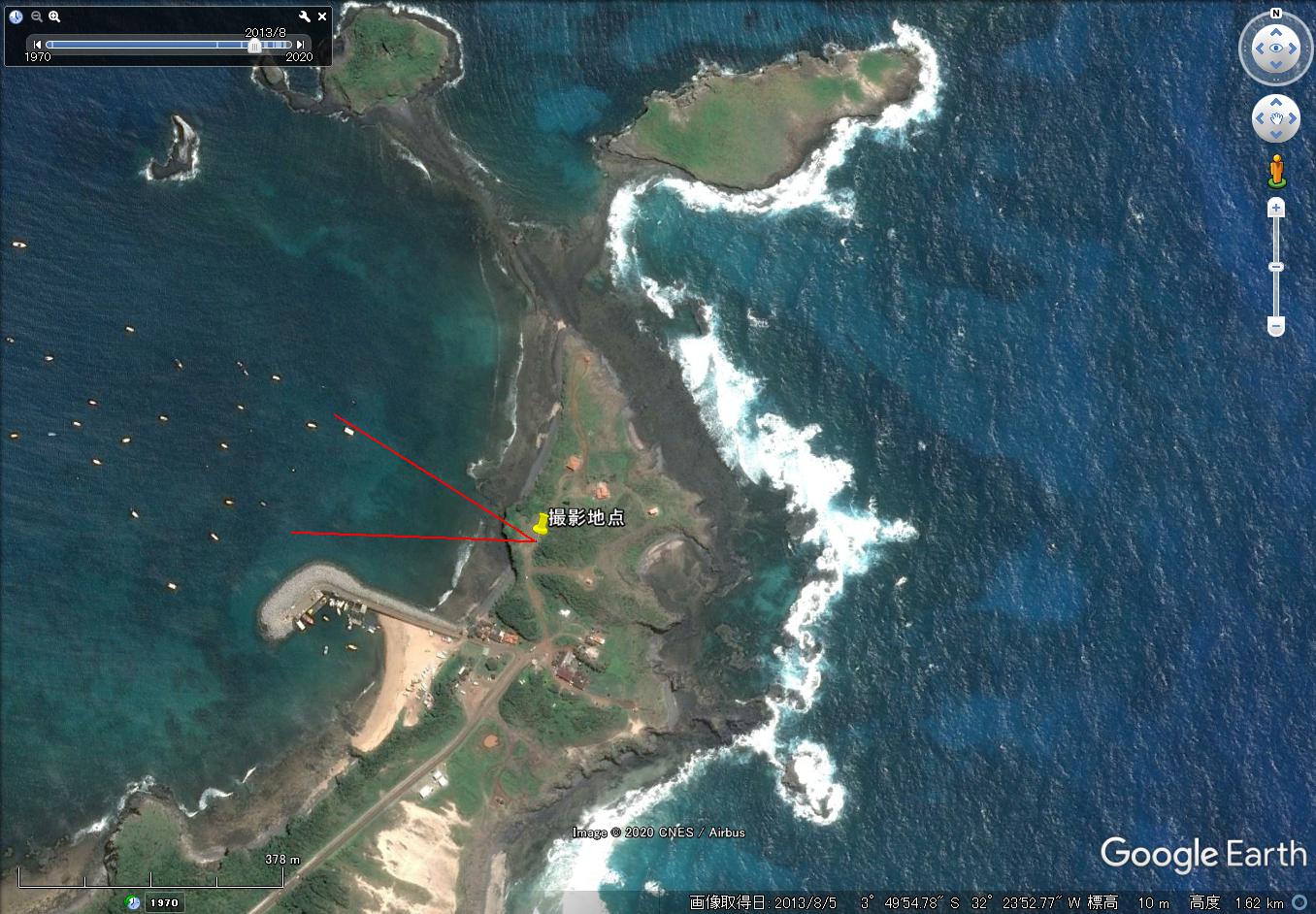 フェルナンドデノローニャ島の港付近の衛星写真
