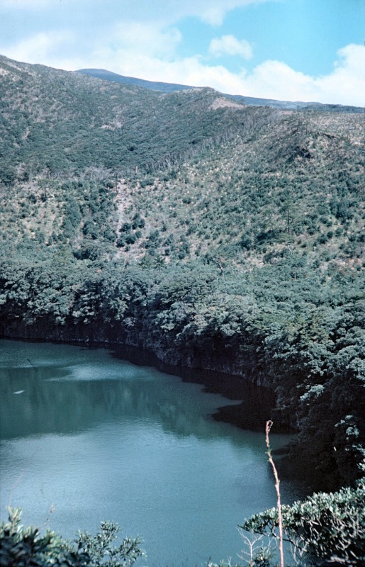 Shinmio Pond, a crater by phreatic explosion in Miyake Island