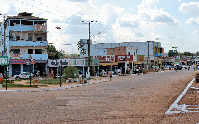 Shopping street in Novo Repartimento