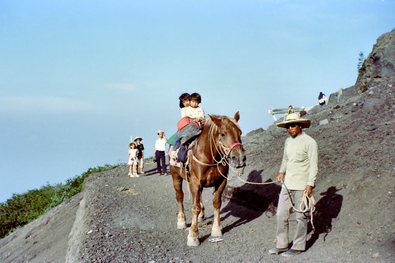 Descending to Subaru-line 5th Station on a horse