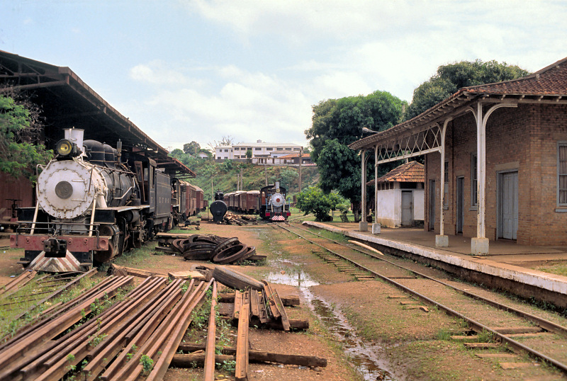 Locomotives remained at Porto Velho station on the Madeira-Mamoré Railway after the suspension of service